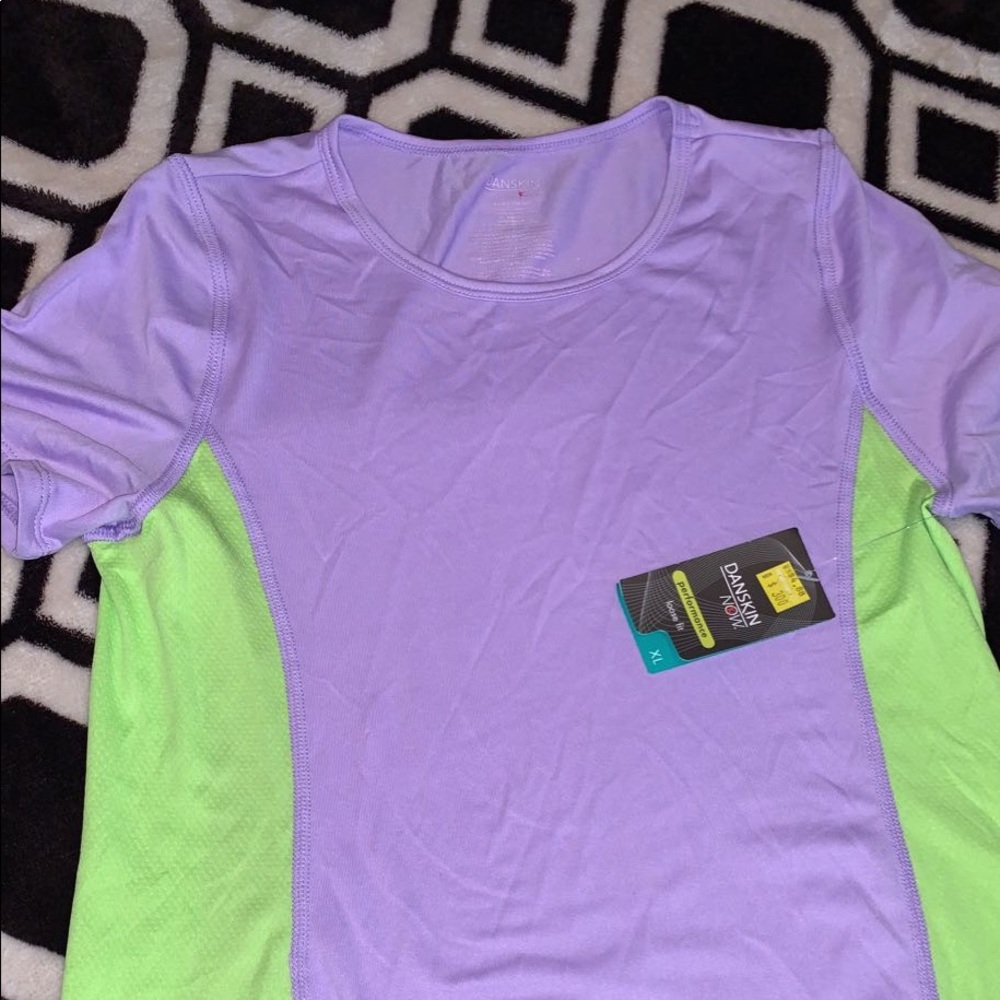 Danskin Tshirt